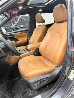 تۆیۆتا هایلاندەر